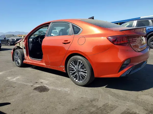 3KPF54AD4PE575885 2023 KIA FORTE - Image 2