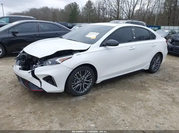 3KPF54AD4PE582612 2023 KIA FORTE - Image 2