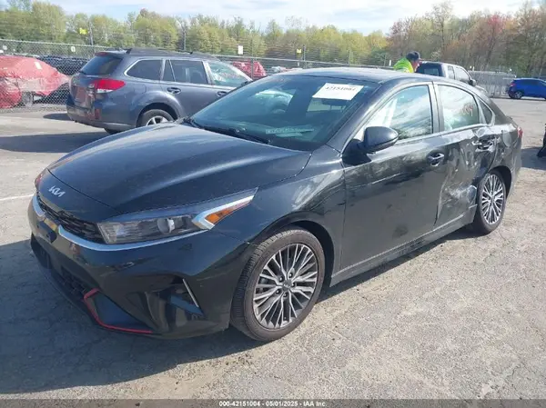 3KPF54AD4PE586661 2023 KIA FORTE - Image 2