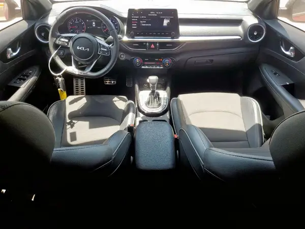 3KPF54AD4PE588166 2023 KIA FORTE - Image 8
