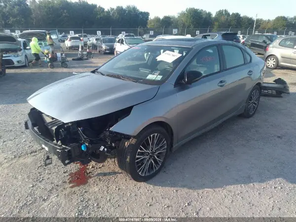 3KPF54AD4PE588989 2023 KIA FORTE - Image 2