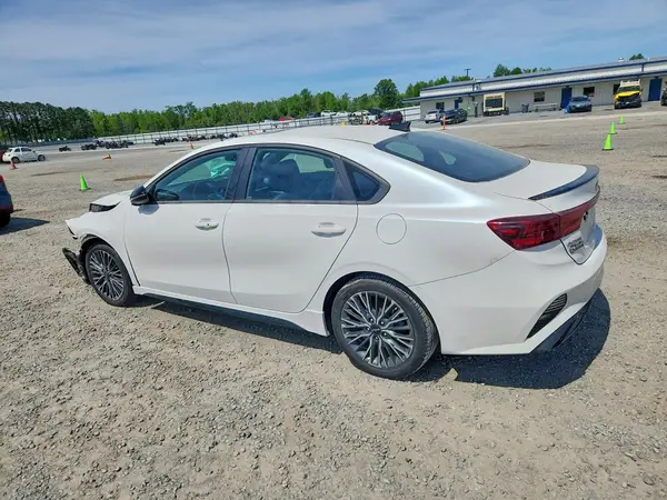 3KPF54AD4PE592461 2023 KIA FORTE - Image 2