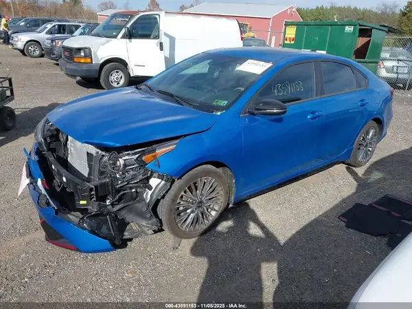 3KPF54AD4PE596669 2023 KIA FORTE - Image 2