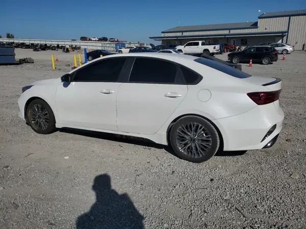 3KPF54AD4PE606178 2023 KIA FORTE - Image 2