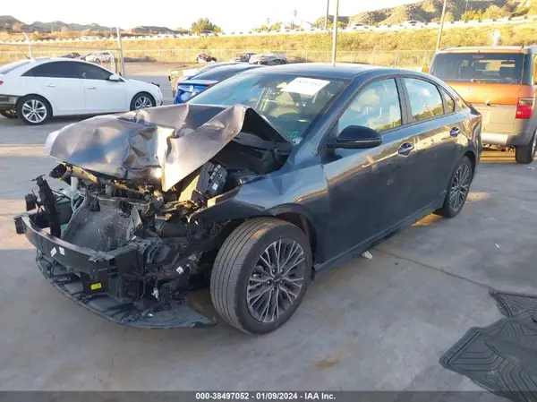3KPF54AD4PE606651 2023 KIA FORTE - Image 2