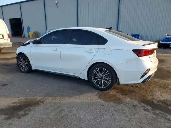 3KPF54AD4PE607802 2023 KIA FORTE - Image 2