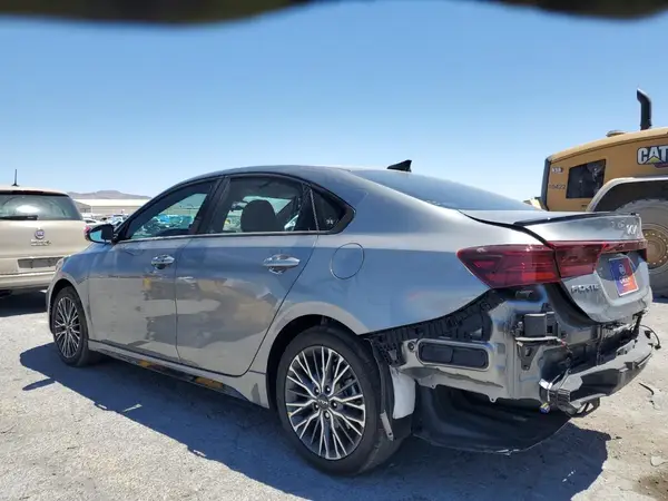 3KPF54AD4PE613275 2023 KIA FORTE - Image 2