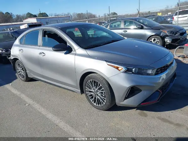 3KPF54AD4PE641111 2023 KIA FORTE - Image 1