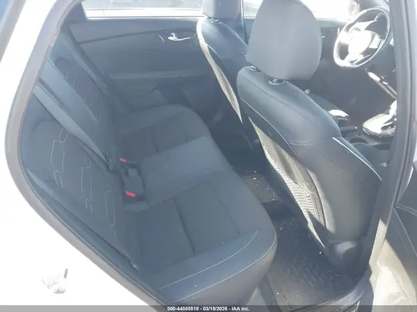 3KPF54AD4PE644560 2023 KIA FORTE - Image 8