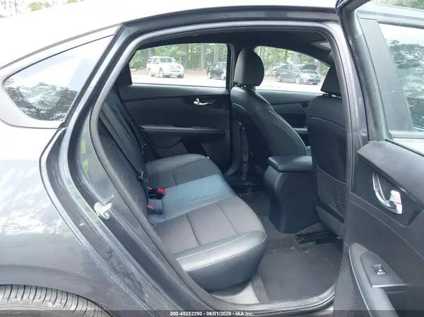 3KPF54AD4PE646180 2023 KIA FORTE - Image 8