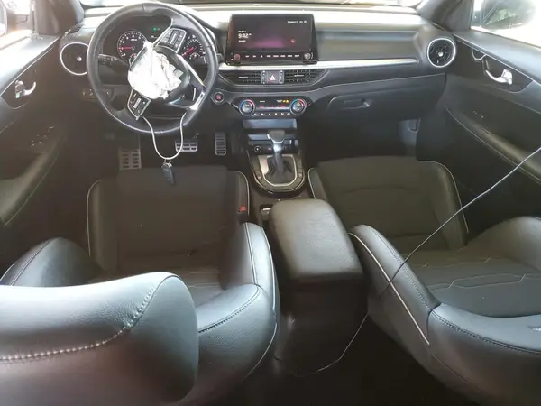 3KPF54AD4PE652657 2023 KIA FORTE - Image 8