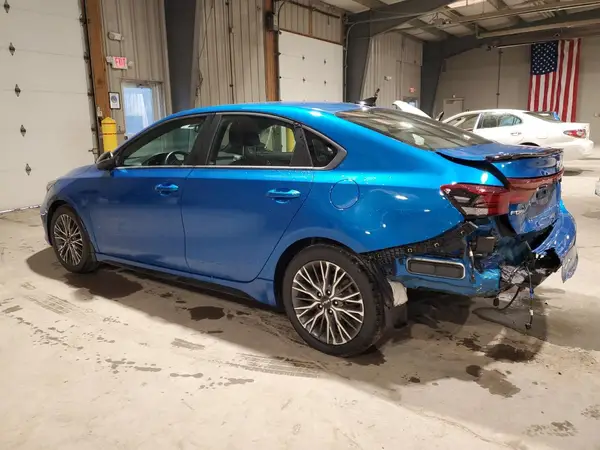 3KPF54AD4PE655977 2023 KIA FORTE - Image 2