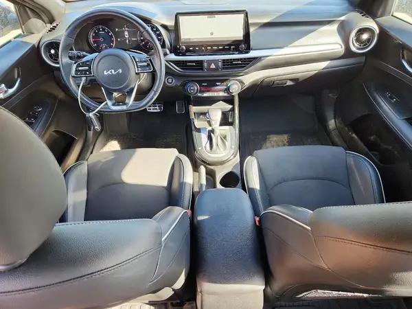 3KPF54AD4PE657213 2023 KIA FORTE - Image 8