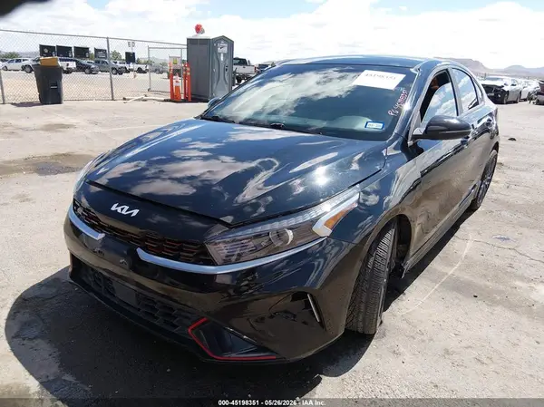 3KPF54AD4PE660791 2023 KIA FORTE - Image 2