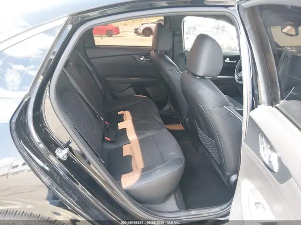 3KPF54AD4PE660791 2023 KIA FORTE - Image 8