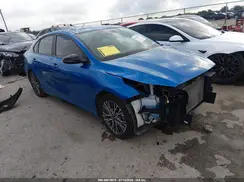 3KPF54AD4PE663142 2023 KIA FORTE