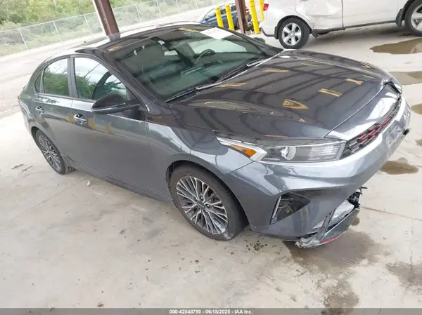 3KPF54AD4PE664825 2023 KIA FORTE - Image 1