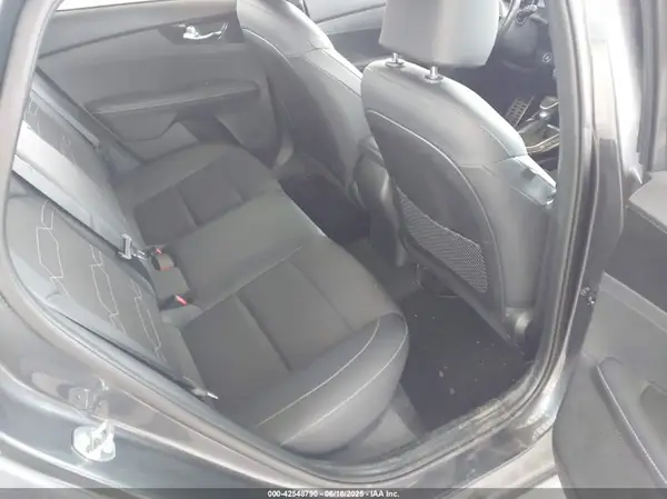 3KPF54AD4PE664825 2023 KIA FORTE - Image 8