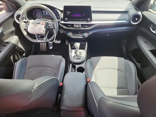 3KPF54AD4PE665828 2023 KIA FORTE - Image 8