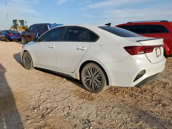 3KPF54AD4PE668440 2023 KIA FORTE - Image 2
