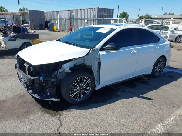 3KPF54AD4PE669197 2023 KIA FORTE - Image 2