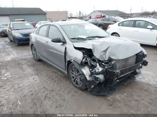 3KPF54AD4PE673363 2023 KIA FORTE - Image 1