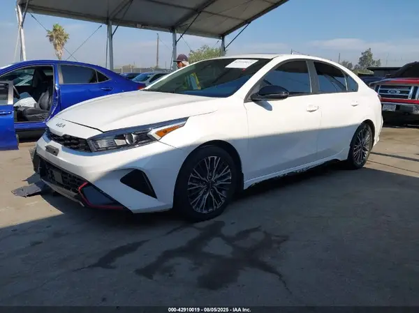 3KPF54AD4PE680670 2023 KIA FORTE - Image 2