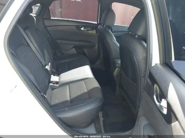 3KPF54AD4PE680670 2023 KIA FORTE - Image 8