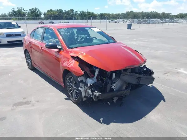 3KPF54AD4RE690585 2024 KIA FORTE - Image 1