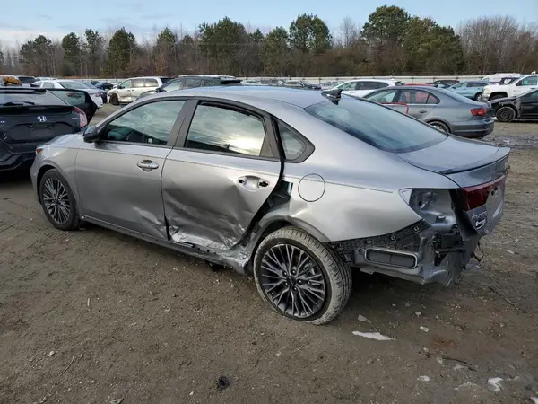 3KPF54AD4RE701780 2024 KIA FORTE - Image 2