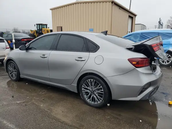 3KPF54AD4RE706302 2024 KIA FORTE - Image 2