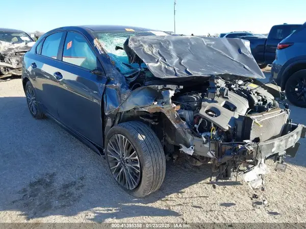 3KPF54AD4RE713802 2024 KIA FORTE - Image 1