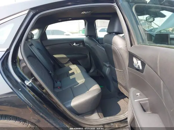 3KPF54AD4RE714707 2024 KIA FORTE - Image 8