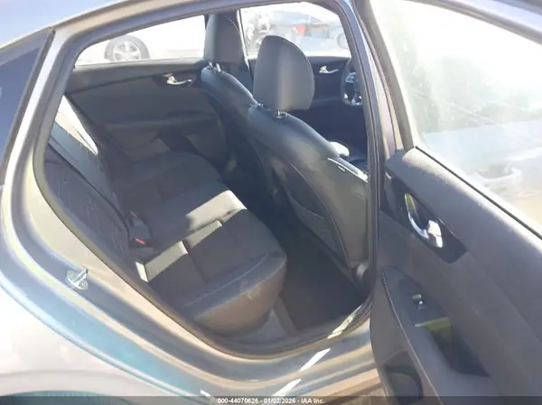 3KPF54AD4RE715291 2024 KIA FORTE - Image 8