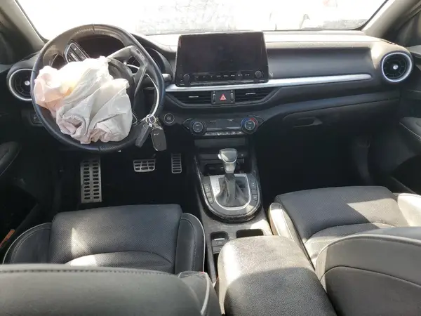 3KPF54AD4RE715453 2024 KIA FORTE - Image 8