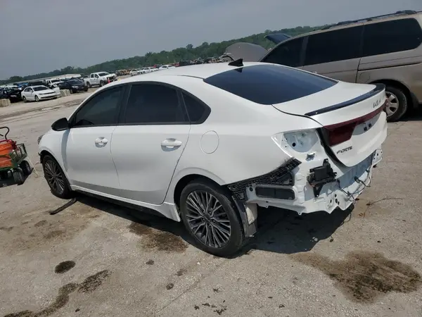 3KPF54AD4RE717669 2024 KIA FORTE - Image 2
