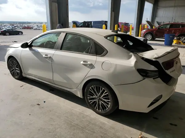 3KPF54AD4RE718269 2024 KIA FORTE - Image 2