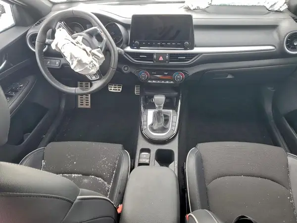 3KPF54AD4RE725187 2024 KIA FORTE - Image 8