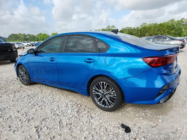 3KPF54AD4RE725321 2024 KIA FORTE - Image 2