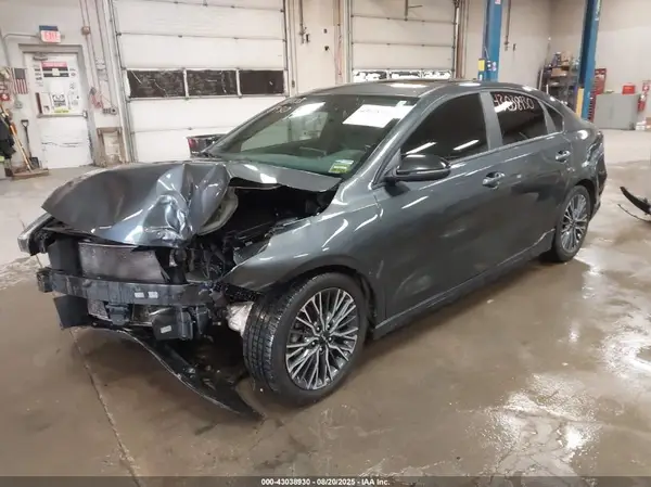 3KPF54AD4RE725481 2024 KIA FORTE - Image 2