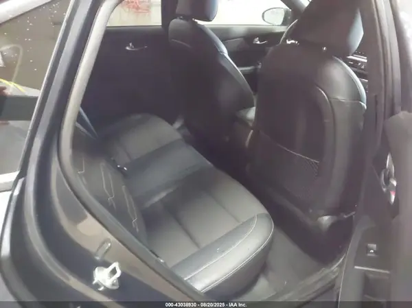 3KPF54AD4RE725481 2024 KIA FORTE - Image 8
