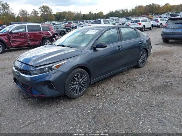 3KPF54AD4RE727182 2024 KIA FORTE - Image 2