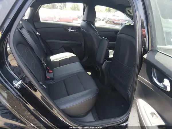 3KPF54AD4RE728140 2024 KIA FORTE - Image 8