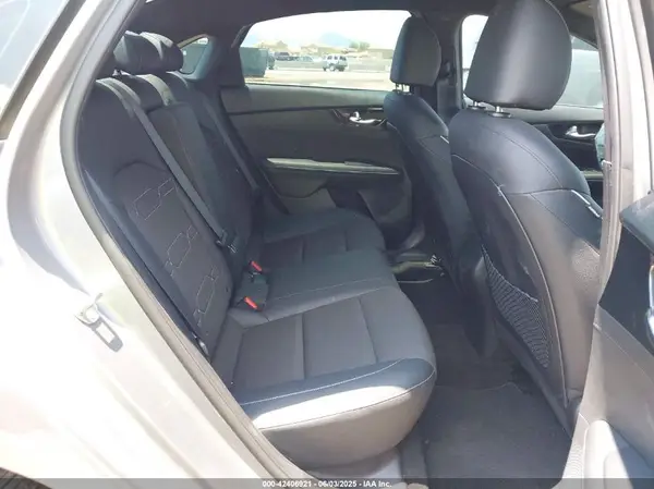 3KPF54AD4RE733628 2024 KIA FORTE - Image 8
