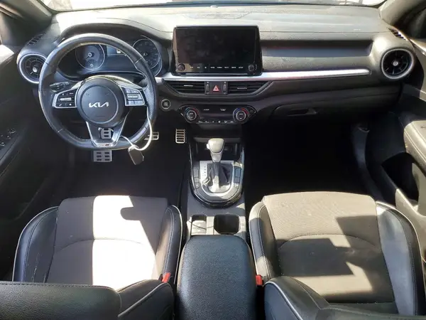 3KPF54AD4RE734469 2024 KIA FORTE - Image 8