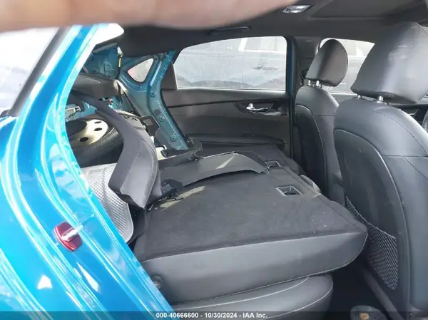 3KPF54AD4RE735279 2024 KIA FORTE - Image 8