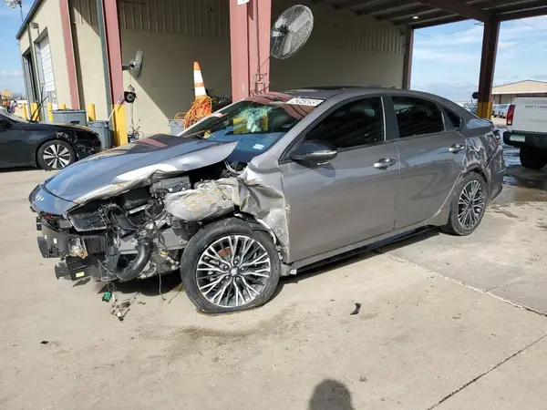3KPF54AD4RE743592 2024 KIA FORTE - Image 1