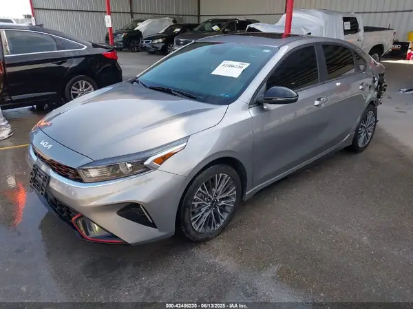 3KPF54AD4RE745262 2024 KIA FORTE - Image 2