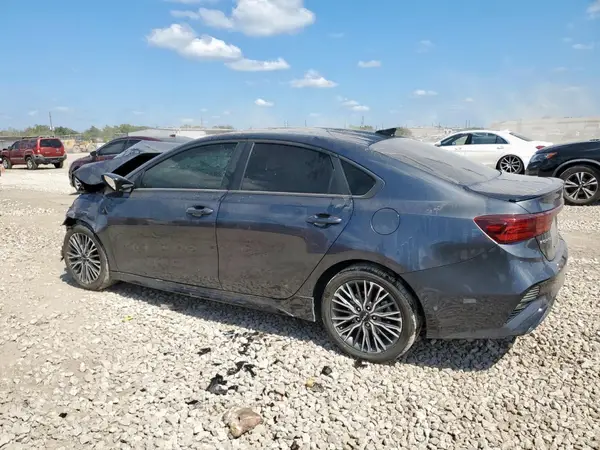 3KPF54AD4RE759615 2024 KIA FORTE - Image 2