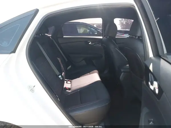 3KPF54AD4RE769190 2024 KIA FORTE - Image 8